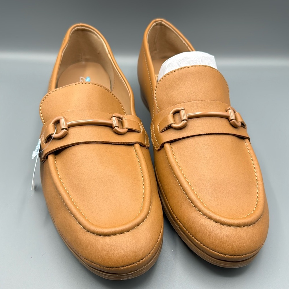 Aqua college Women's Tan and Brown Loafers